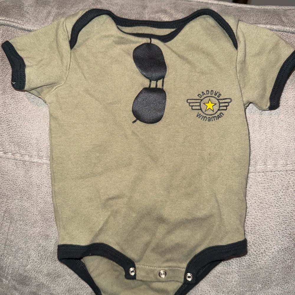 Baby Top Gun/Aviation Onesie 6-9 Months Daddy’s Wingman